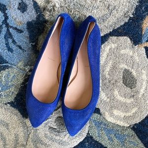 EUC geometric blue flats! Wore pre-pregnancy but now too small! Size 41/US 10